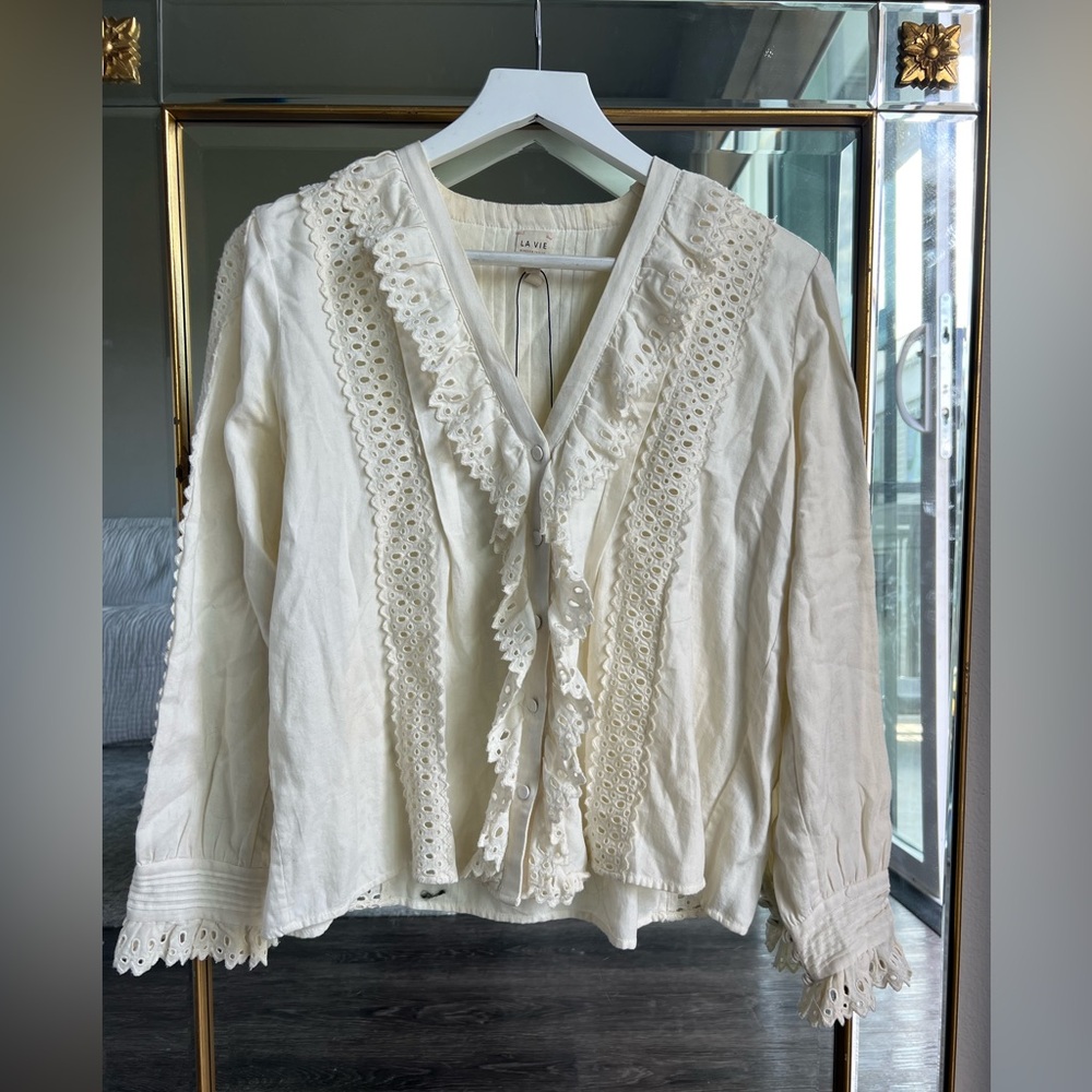 White ruffle and lace long sleeve top
